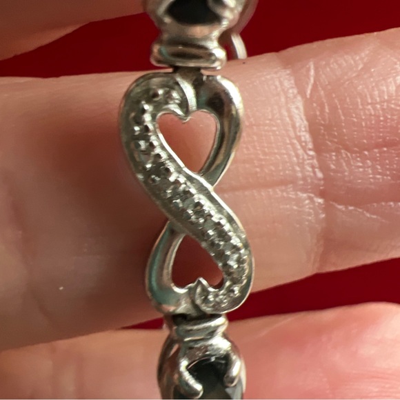 .925 Sterling Silver Sapphire gemstone Bracelet w Diamonds 7.5 Long 9.9 grams - Picture 5 of 11